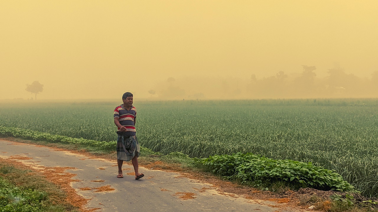 কার্তিকের আগমনে দরজায় কড়া নাড়ছে শীত।