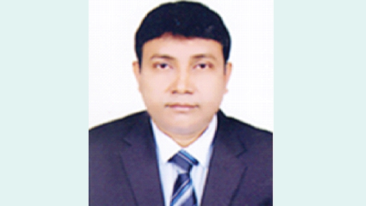 দেশসেরা প্রধান শিক্ষক শুভাশীষ কুমার বিশ্বাস। ছবি : সংগৃহীত