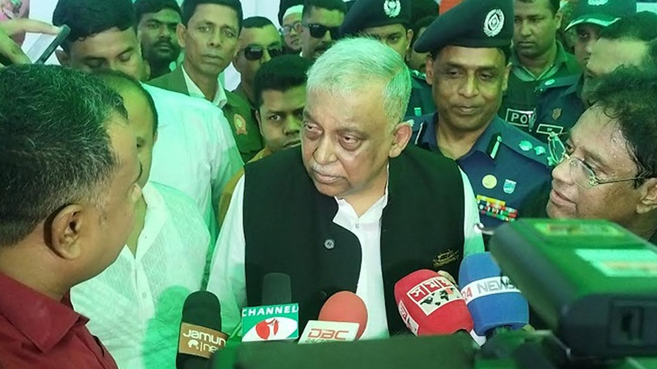 স্বরাষ্ট্রমন্ত্রী আসাদুজ্জামান খান কামাল। ছবি : সংগৃহীত