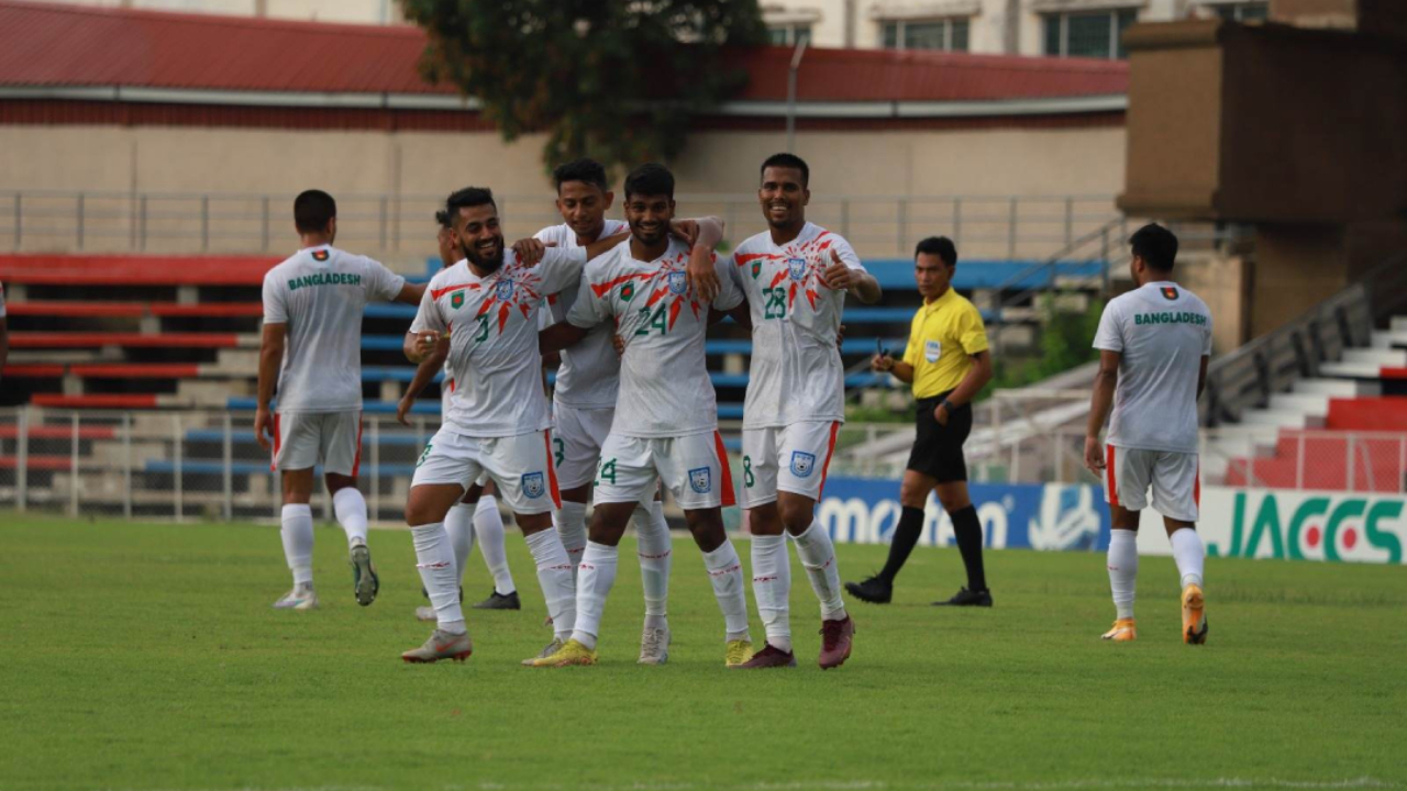 গোলের পর বাংলাদেশের খেলোয়াড়দের উদযাপন। ছবি : সংগৃহীত