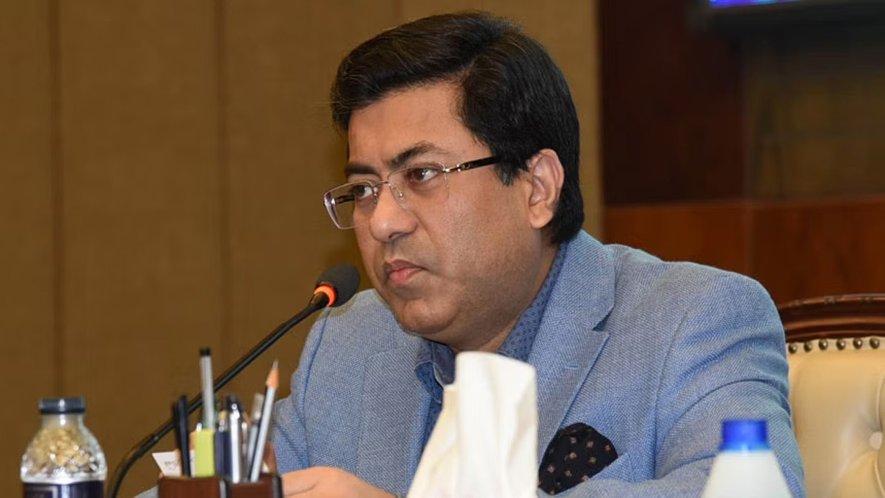 মেয়র ব্যারিস্টার শেখ ফজলে নূর তাপস। ছবি : পুরানো