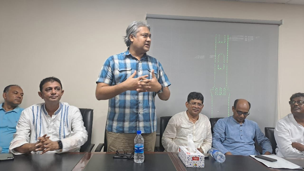 নির্বাচনী সমন্বয় সভা বক্তব্য দিচ্ছেন ঢাকা-১৭ আসনের উপনির্বাচনে আওয়ামী লীগ মনোনীত প্রার্থী মোহাম্মদ আলী আরাফাত। ছবি : কালবেলা