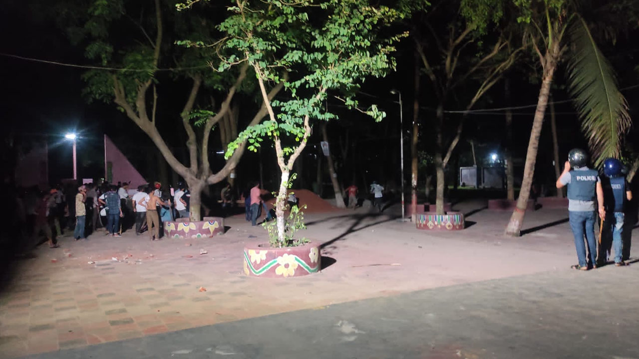 হাবিপ্রবি ক্যাম্পাসে বিপুলসংখ্যক পুলিশ মোতায়েন। ছবি : কালবেলা