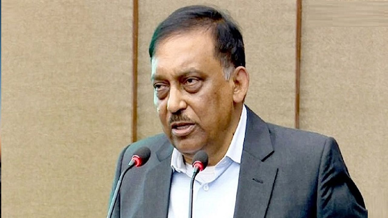স্বরাষ্ট্রমন্ত্রী আসাদুজ্জামান খান কামাল।