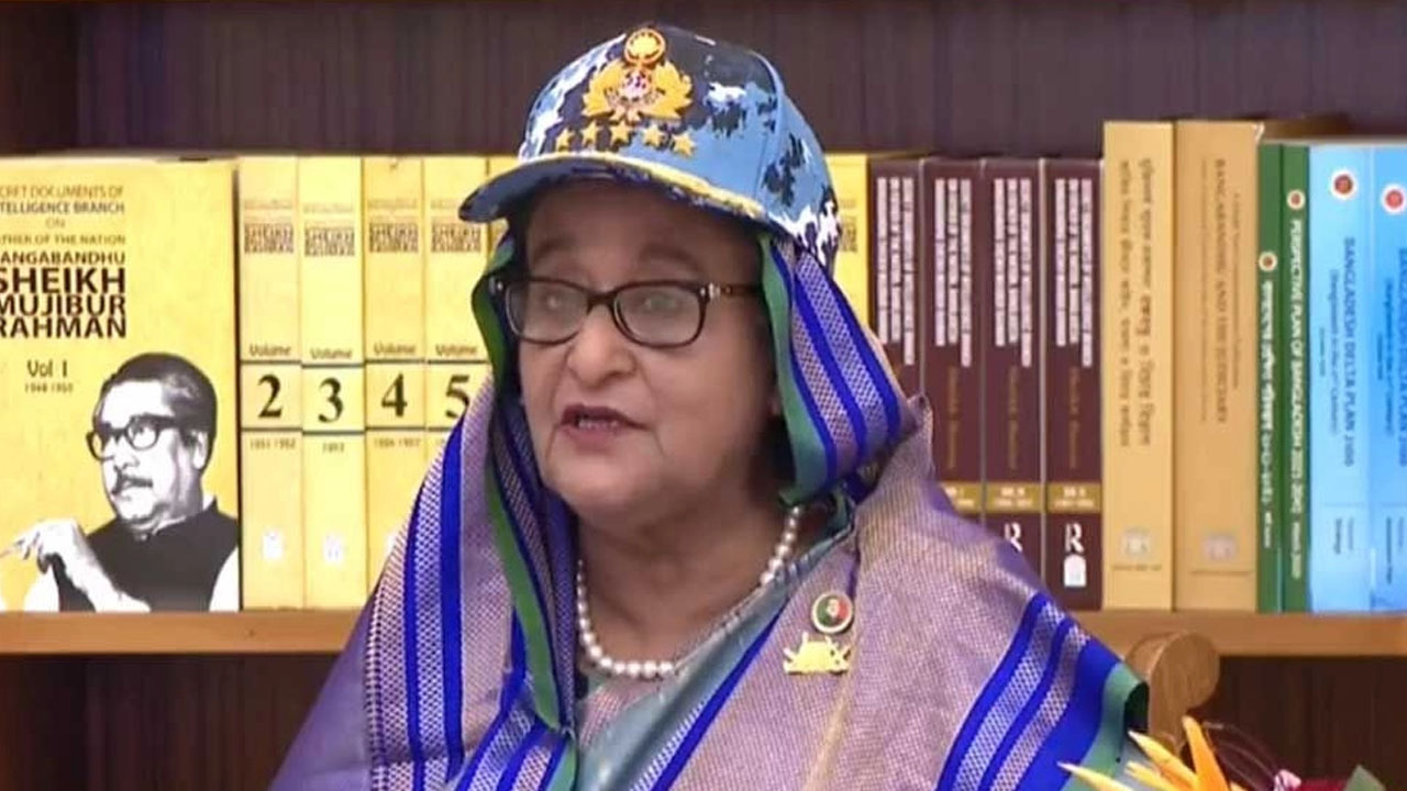 কোস্টগার্ড বার্থে পাঁচ সমুদ্রগামী নৌযানের কমিশনিং করেন প্রধানমন্ত্রী শেখ হাসিনা। ছবি : সংগৃহীত