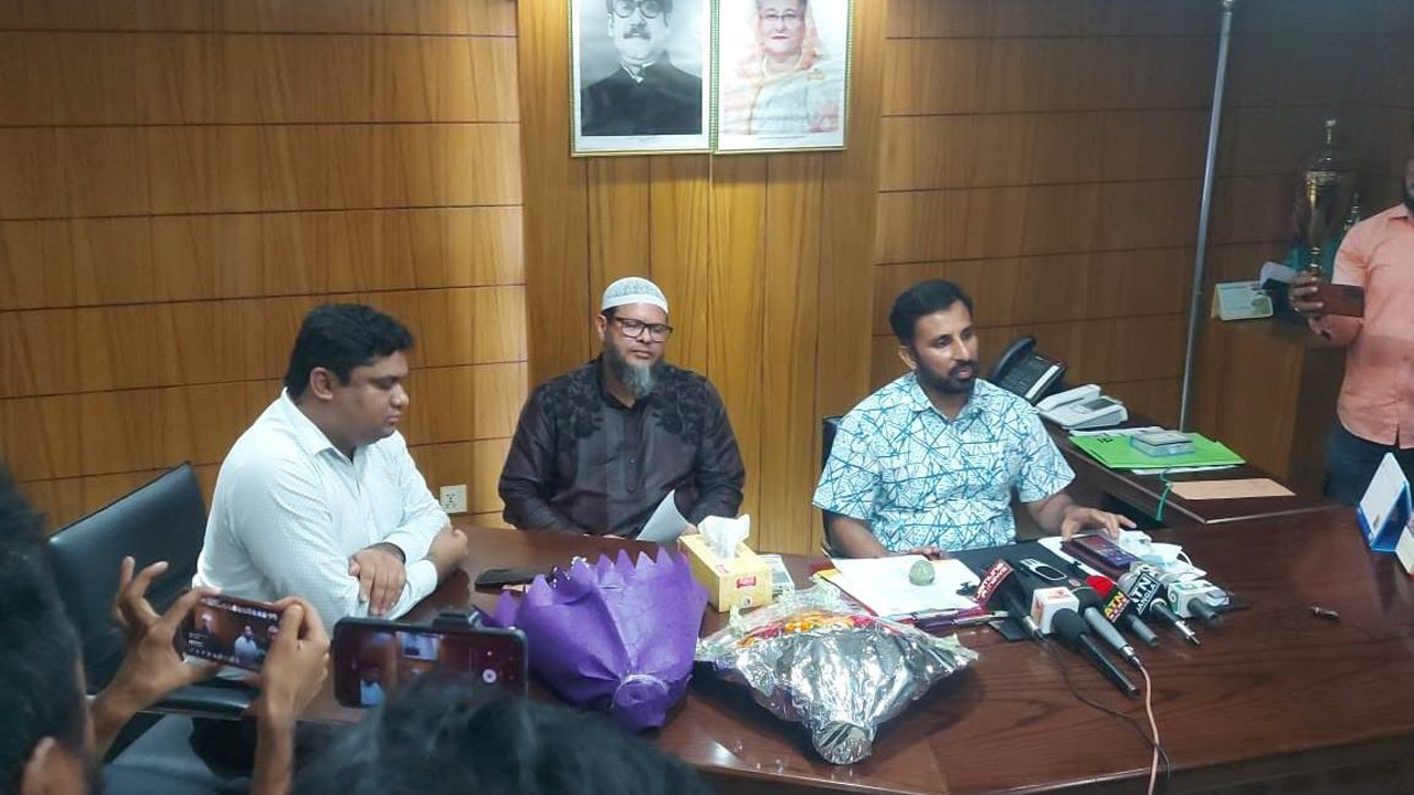 পৌর মেয়র তাসকিন আহমেদ চিশতি