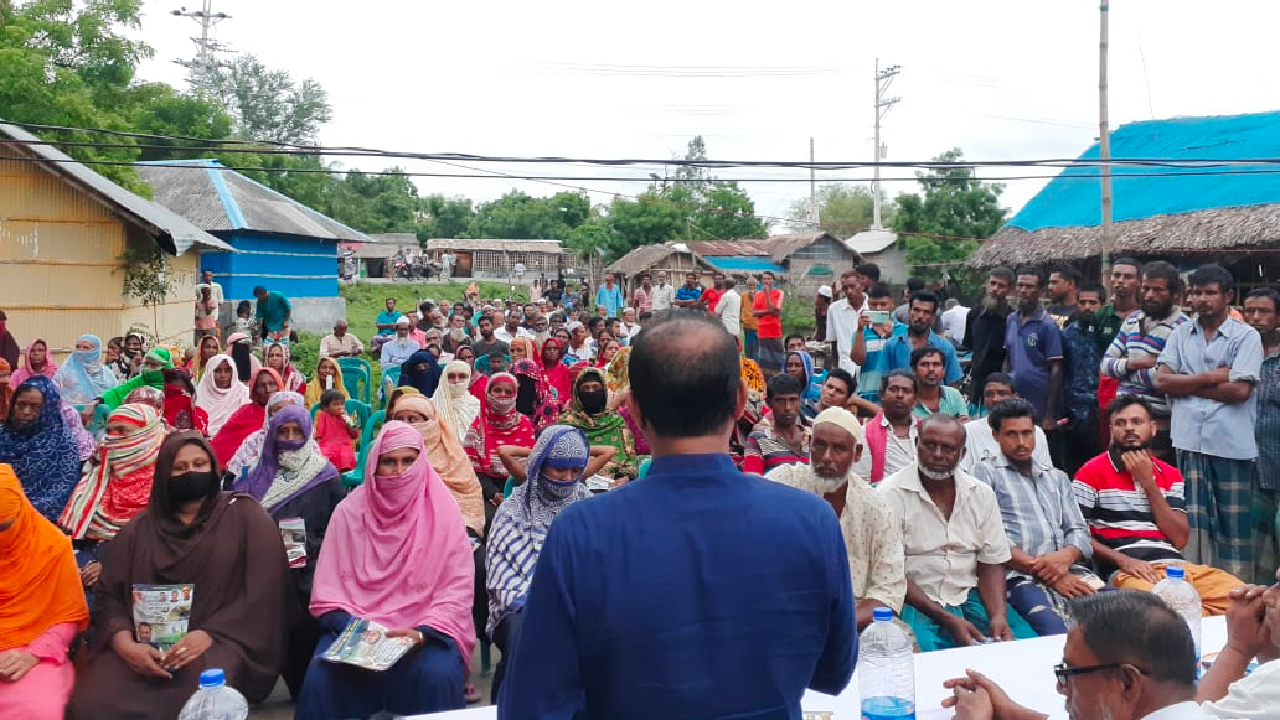 খুলনা জেলা আওয়ামী লীগ মতবিনিময় সভাটির আয়োজন করে। ছবি: কালবেলা