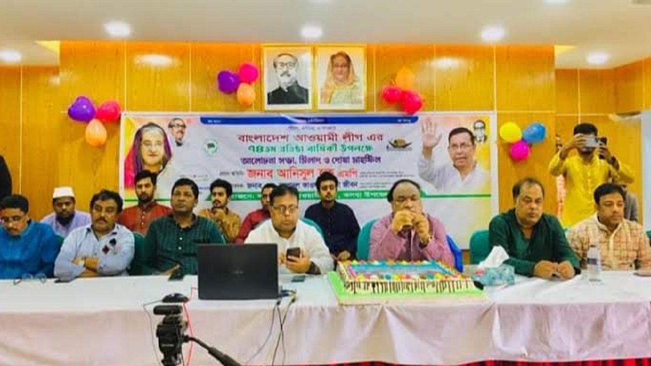 কসবা উপজেলা মিলনায়তনে আলোচনা সভায় অতিথিরা। ছবি : কালবেলা