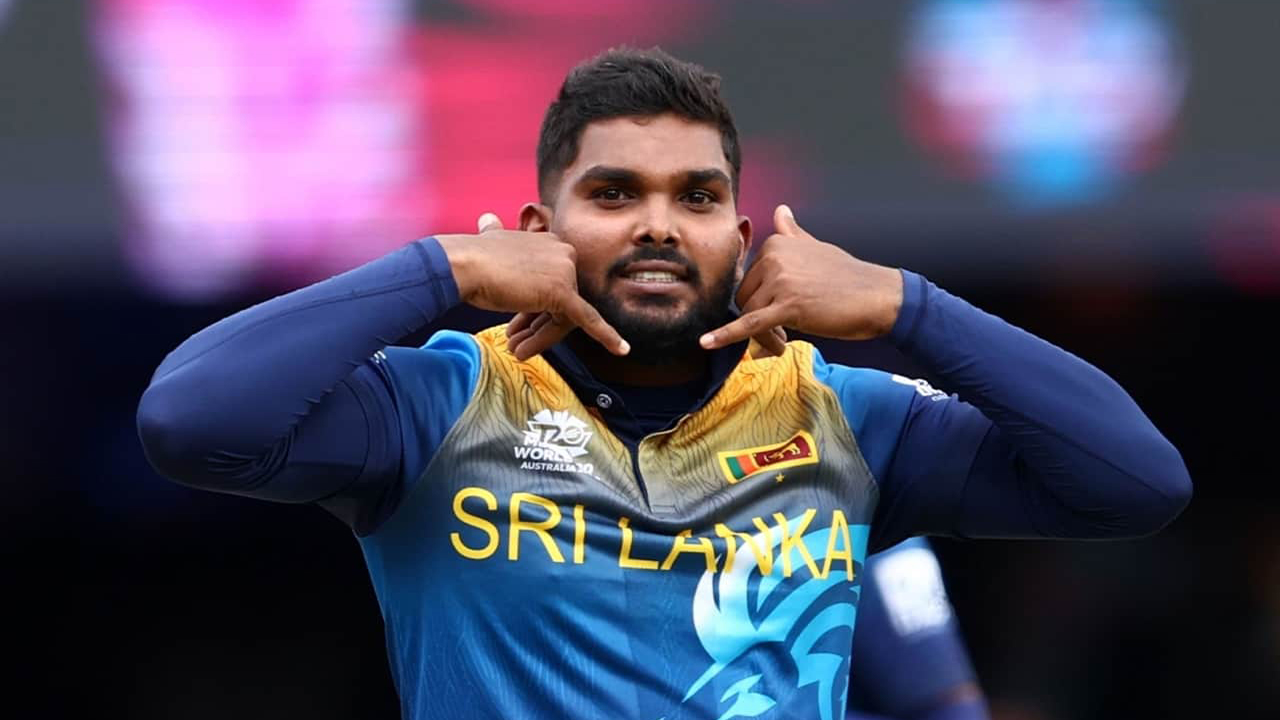টানা তিন ম্যাচে পাঁচ উইকেট শিকারের কীর্তি গড়েন হাসারাঙ্গা। ছবি : সংগৃহীত
