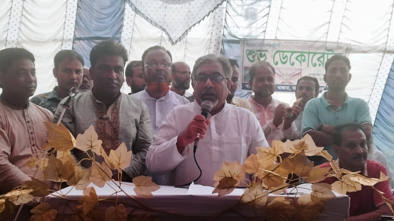 সোমবার ময়মনসিংহের তারাকান্দায় এক সম্মেলনে বক্তব্য দিচ্ছেন বিএনপির সাংগঠনিক সম্পাদক সৈয়দ এমরান সালেহ প্রিন্স। ছবি : কালবেলা