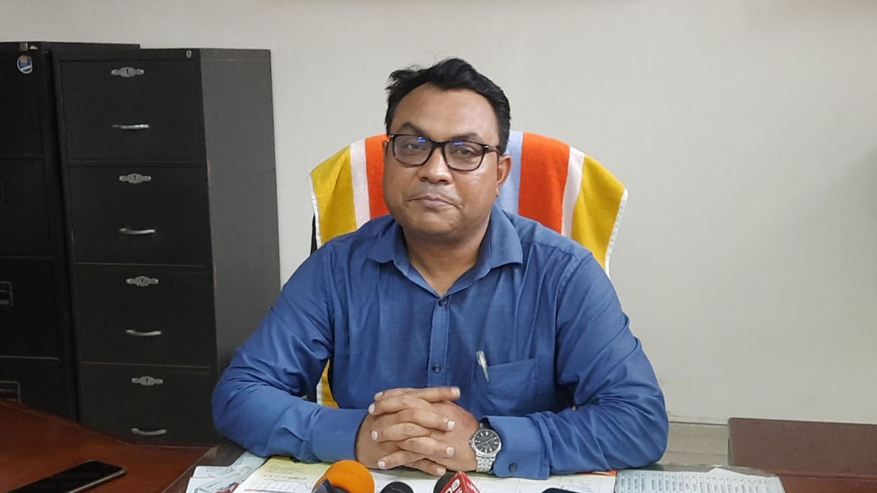 ঢাকা রেলওয়ে স্টেশনের ব্যবস্থাপক মোহাম্মদ মাসুদ সারওয়ার। ছবি : সংগৃহীত
