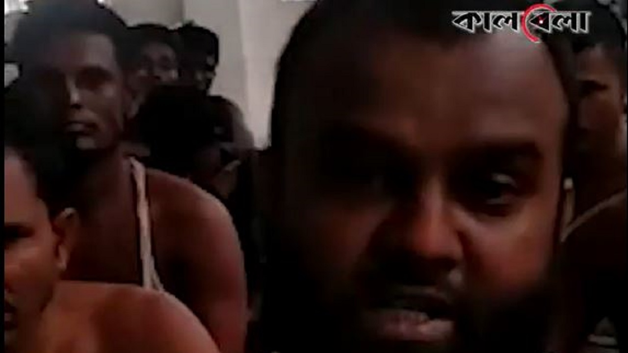 মালয়েশিয়ার একটি ক্যাম্পে কয়েকজন প্রবাসী। ছবি: কালবেলা