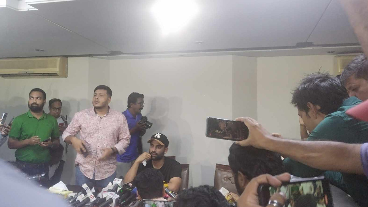 সংবাদ সম্মেলনে কথা বলেন তামিম ইকবাল। ছবি: কালবেলা