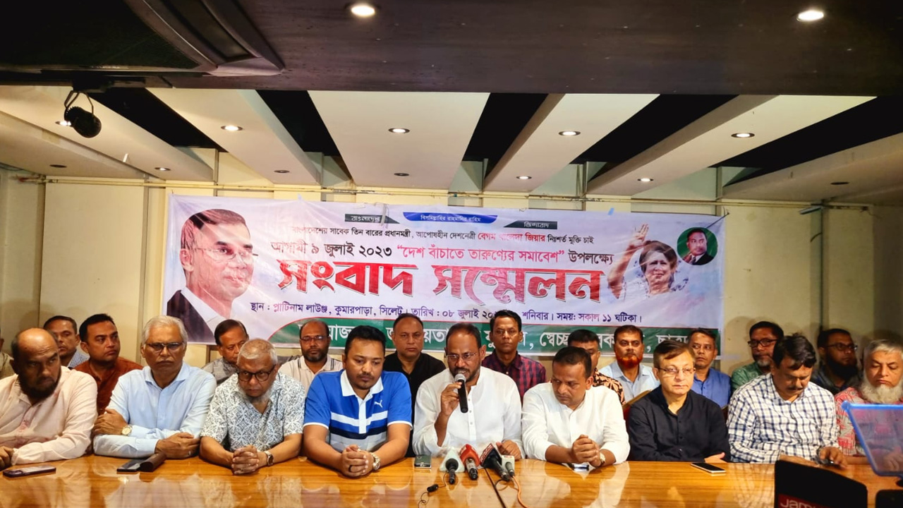 সংবাদ সম্মেলনে কথা বলেন সুলতান সালাউদ্দিন টুকু। ছবি: কালবেলা