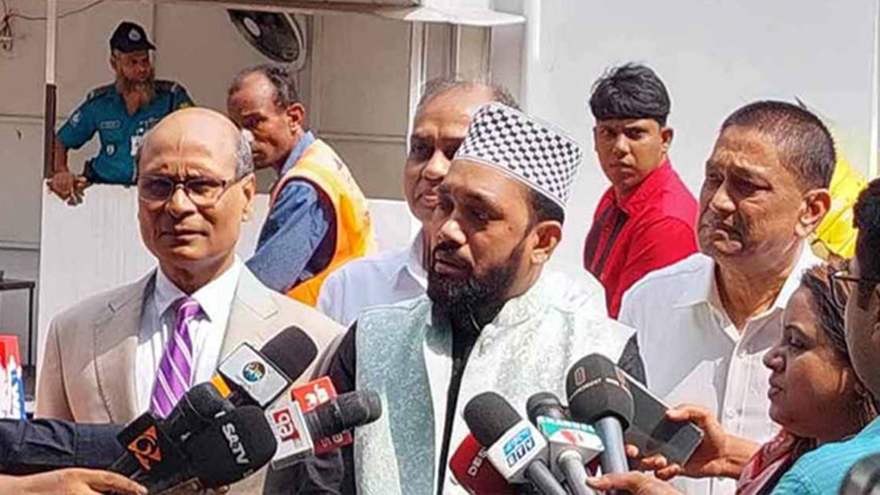 তত্ত্বাবধায়ক সরকার ইস্যুতে ইউরোপীয় ইউনিয়নের মন্তব্য নিয়ে কথা বলছেন ইলেকশন মনিটরিং ফোরামের চেয়ারম্যান অধ্যাপক মোহাম্মদ আবেদ আলী। ছবি: সংগৃহীত