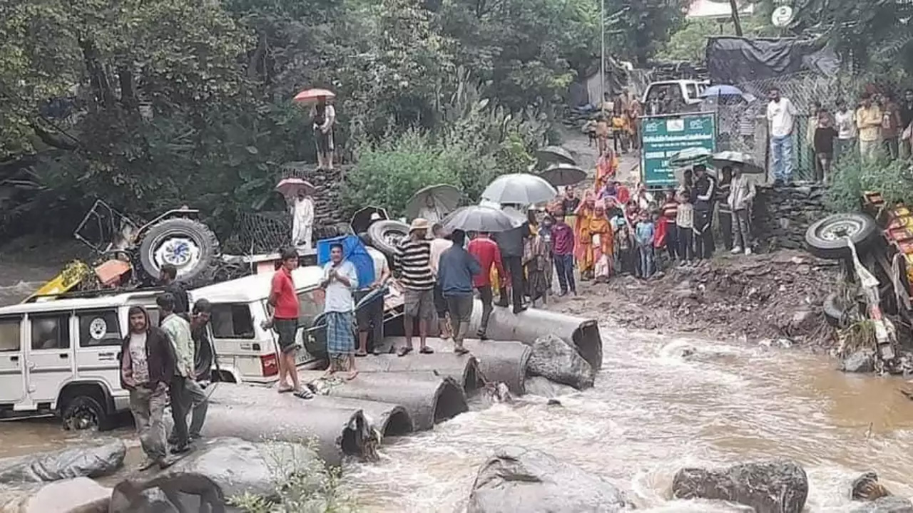 গত শুক্রবার থেকে হিমাচলসহ উত্তর ভারতে ভারি বৃষ্টিপাত হচ্ছে। ছবি : সংগৃহীত