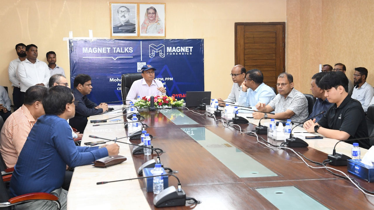 আমেরিকান সফটওয়্যার কোম্পানি ডিজিটাল ফরেনসিকের ওপর তিন দিনব্যাপী প্রশিক্ষণ কোর্সের উদ্বোধন করা হয়েছে। ছবি: কালবেলা