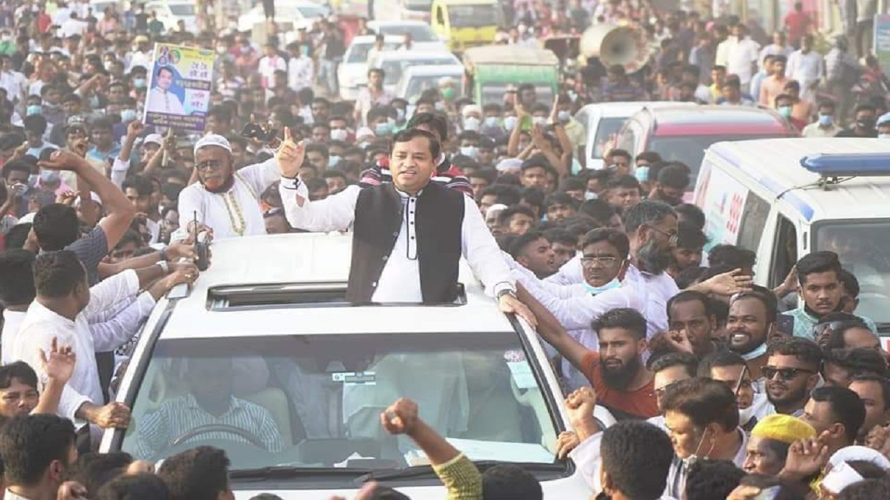 গাড়িবহরে সাবেক মেয়র জাহাঙ্গীর। পুরনো ছবি