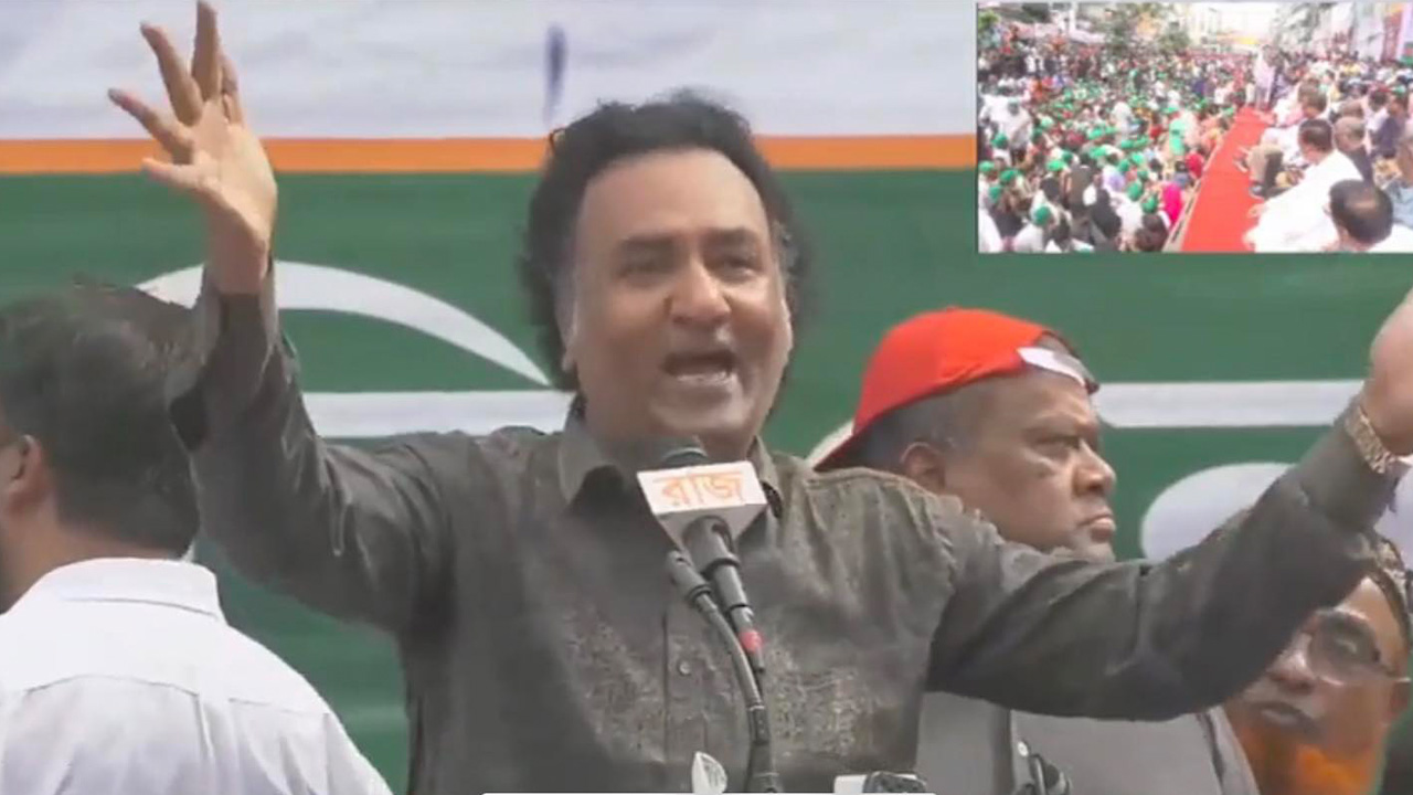 নয়াপল্টনের সমাবেশে বক্তব্য রাখছেন হাবিব উন নবী খান সোহেল। ছবি: কালবেলা