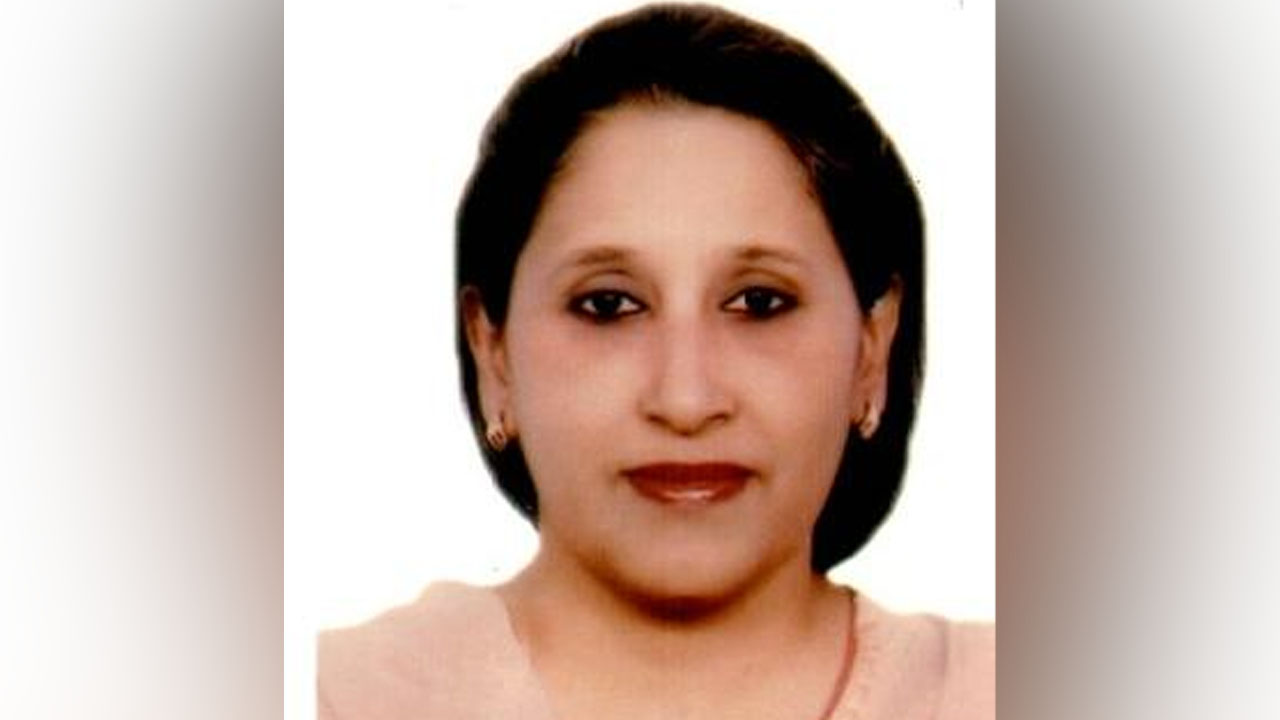 ইশরাত চৌধুরী। পুরোনো ছবি