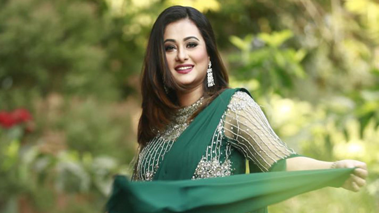 চিত্রনায়িকা পূর্ণিমা। ছবি : সংগৃহীত