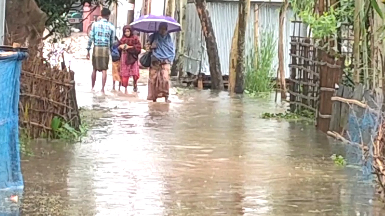 তিস্তার পানি বেড়ে প্লাবিত হয়েছে বিভিন্ন এলাকা। ছবি : কালবেলা