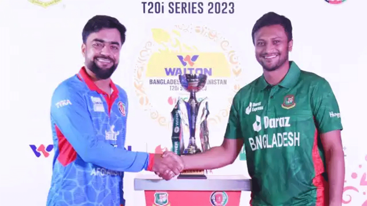 টি-টোয়েন্টি ট্রফি উন্মোচন অনুষ্ঠানে সাকিব আল হাসান ও রশিদ খান। ছবি : সংগৃহীত