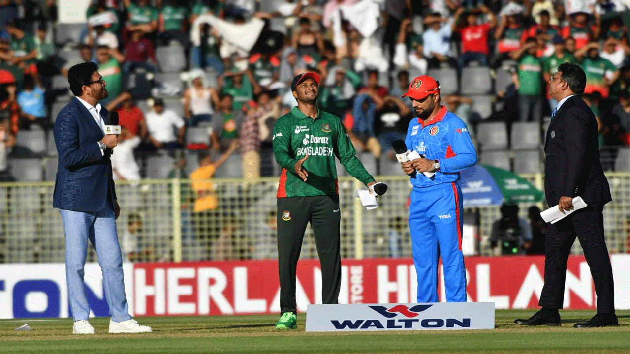 আফগানিস্তানের বিপক্ষে টস জিতে ফিল্ডিংয়ে বাংলাদেশ। ছবি : সংগৃহীত