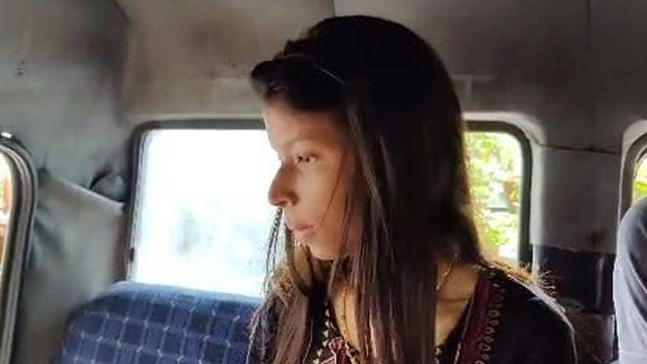 বাংলাদেশি তরুণী শাপলা আখতার। ছবি : সংগৃহীত