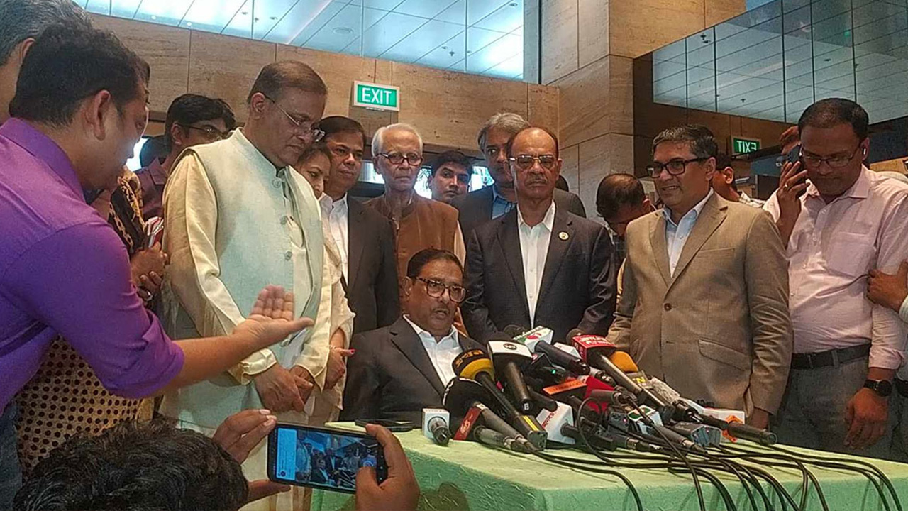 ইইউ প্রতিনিধি দলের সঙ্গে বৈঠক শেষে ওবায়দুল কাদের। ছবি : সংগৃহীত