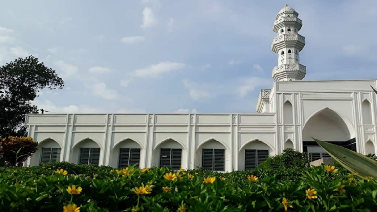 ভ্রমণপিপাসু মানুষের কাছে পর্যটন স্পট এবং ধর্মভীরু মানুষের জন্য পবিত্র স্থানে পরিণত হয়েছে। ছবি : কালবেলা