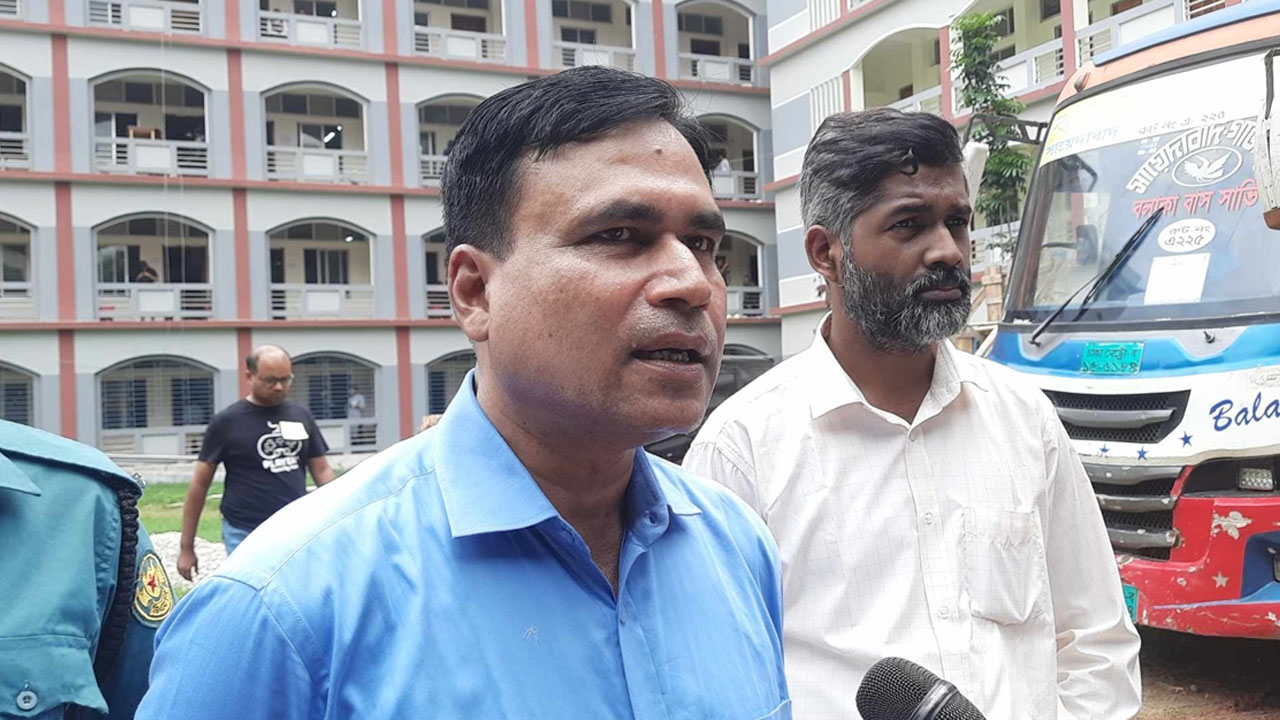 রিটার্নিং কর্মকর্তা মো. মনির হোসেন। ছবি : সংগৃহীত