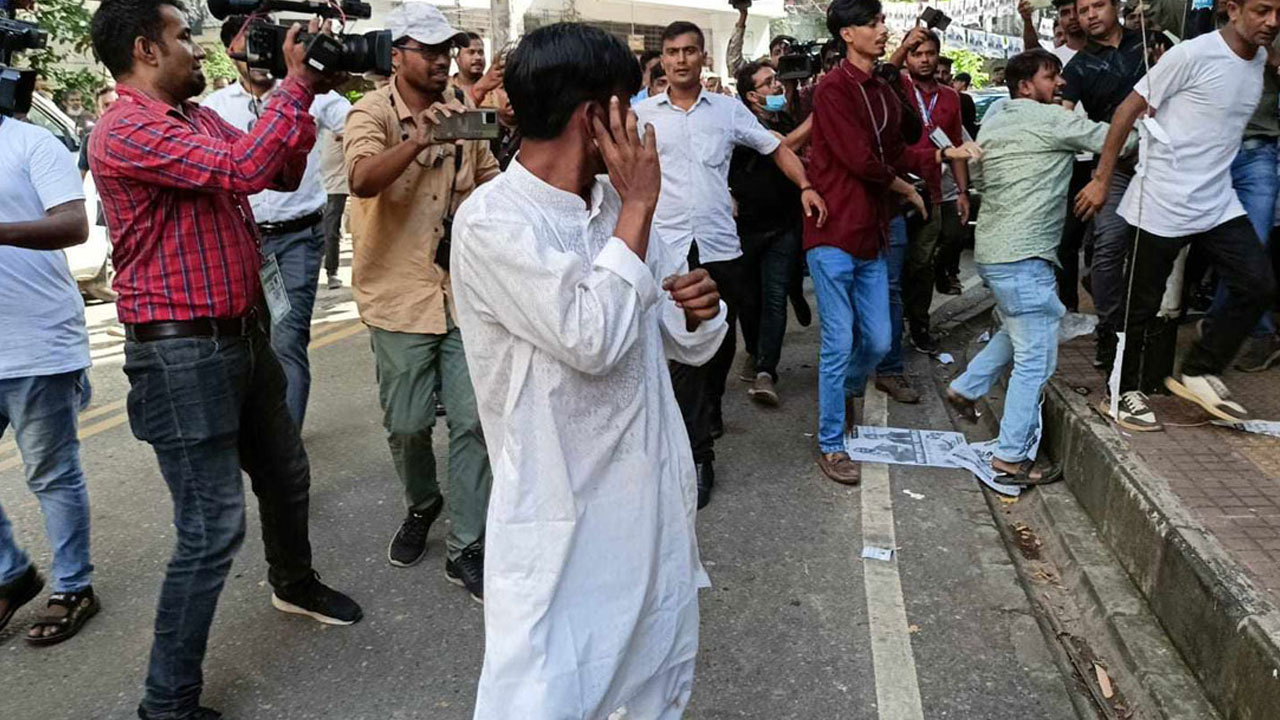 হিরো আলম। ছবি : সংগৃহীত