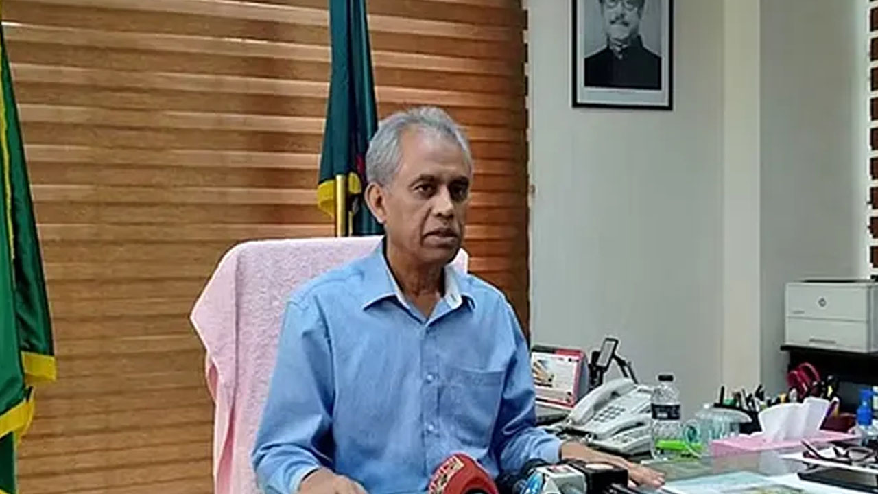 নির্বাচন কমিশনার (ইসি) মো. আলমগীর হোসেন। পুরোনো ছবি