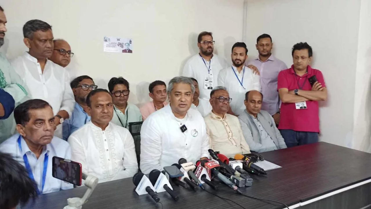 সংবাদ সম্মেলনে মোহাম্মদ এ আরাফাত। ছবি : সংগৃহীত