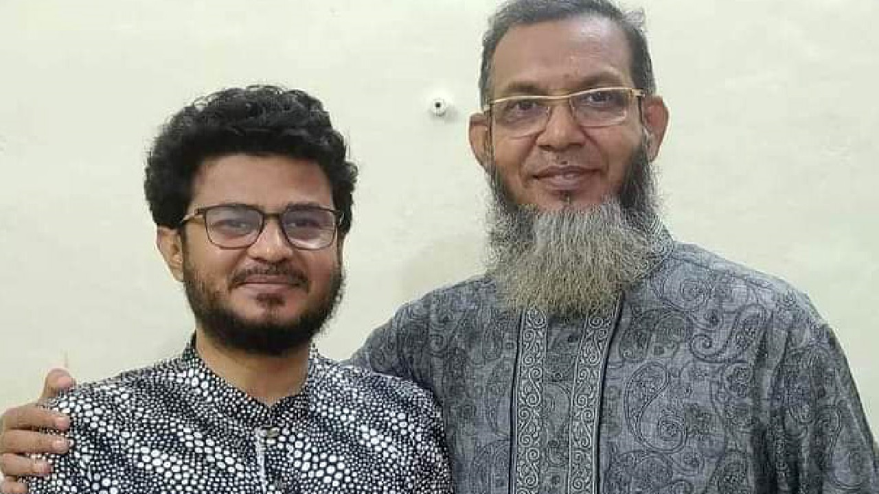 বগুড়া জেলা বিএনপির সাধারণ সম্পাদক আলী আজগর তালুকদার হেনা ও জেলা স্বেচ্ছাসেবক দলের সাবেক আহ্বায়ক মাজেদুর রহমান জুয়েল। ছবি : সংগৃহীত