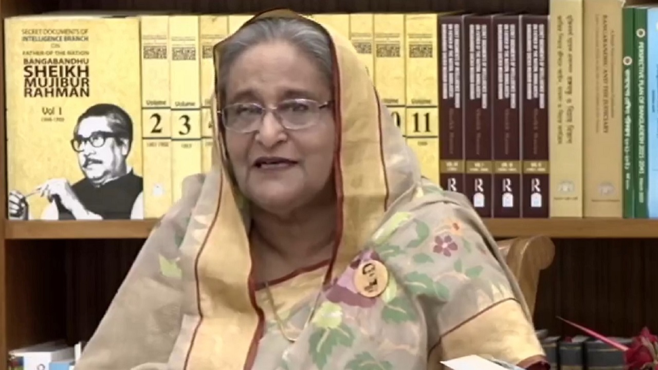 আখাউড়া থেকে লাকসাম পর্যন্ত ডুয়েলগেজ রেলপথে ট্রেন চলাচল উদ্বোধনকালে বক্তব্য দিচ্ছেন প্রধানমন্ত্রী শেখ হাসিনা। ছবি : বিটিভি থেকে নেওয়া
