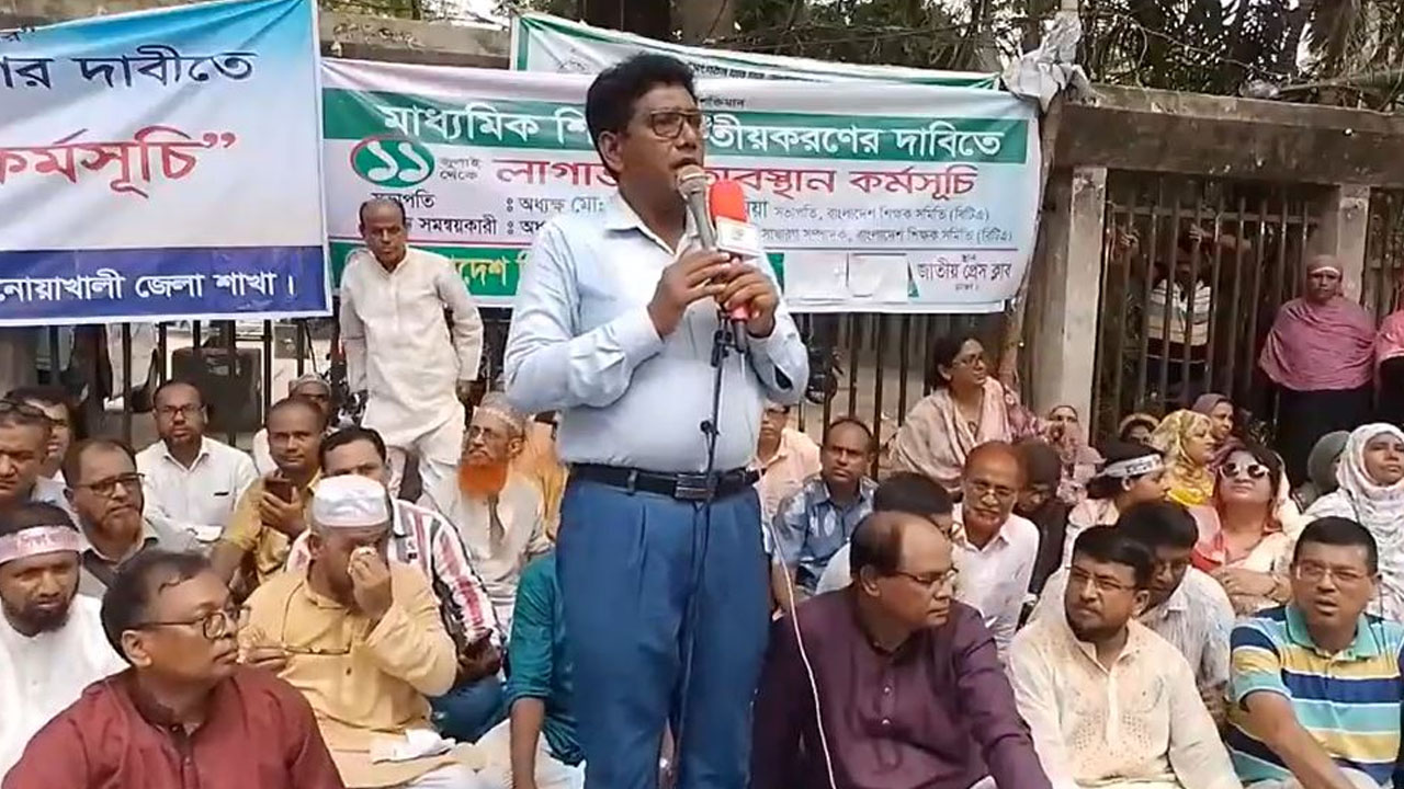 কর্মসূচিতে বক্তব্য দেন বিটিএ সাধারণ সম্পাদক শেখ কাওছার আহমদ। ছবি : কালবেলা