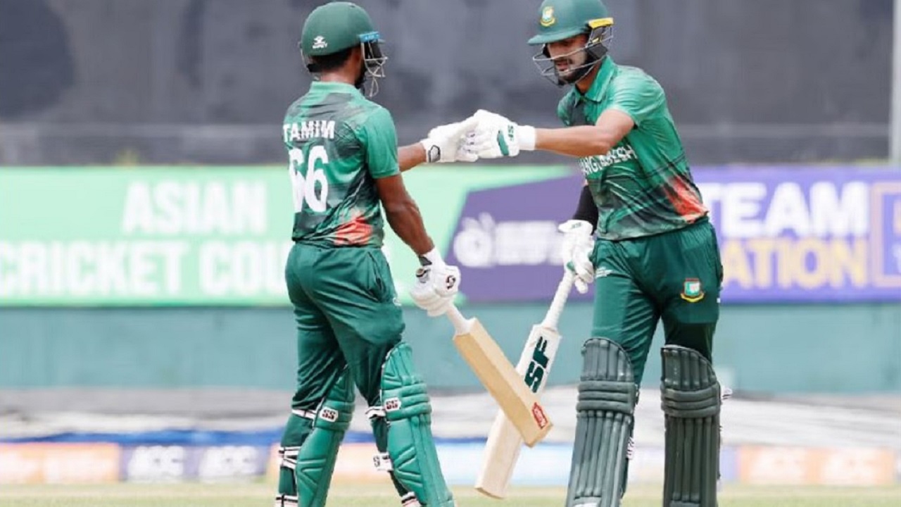 বাংলাদেশের দুই ওপেনার নাঈম শেখ ও তানজিদ। ছবি : সংগৃহীত