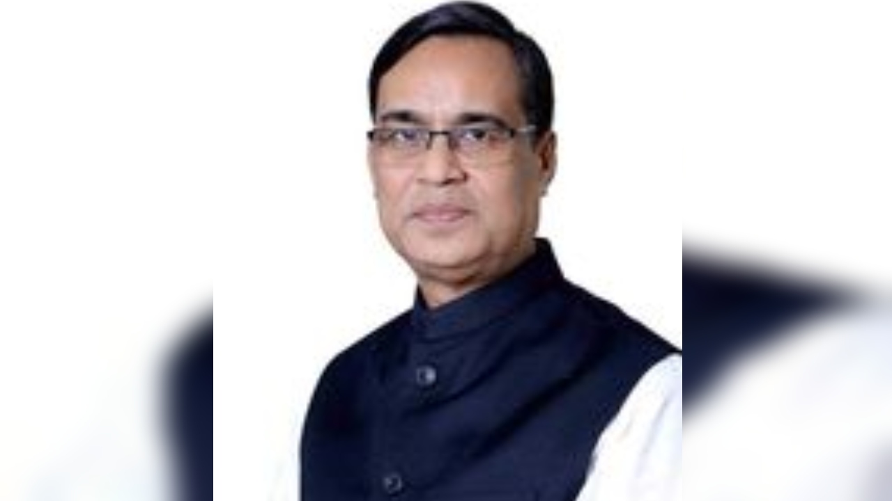 সাবেক জ্যেষ্ঠ সচিব সাজ্জাদুল হাসান। ছবি : সংগৃহীত