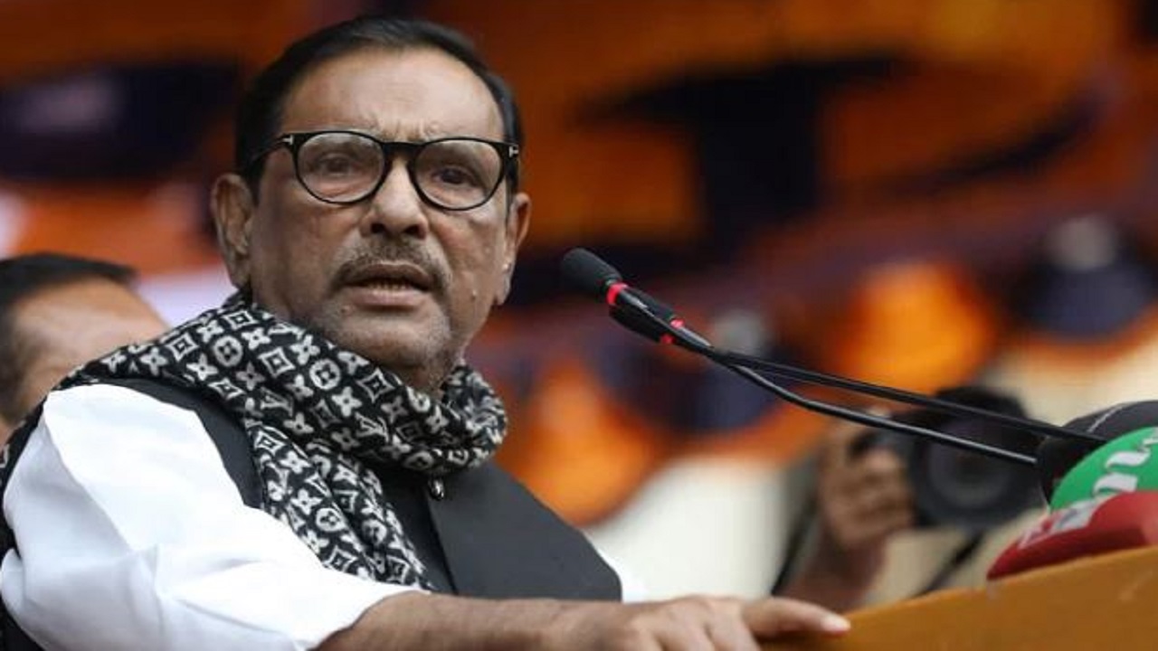 নোয়াখালীতে শান্তি সমাবেশে বক্তব্য দিচ্ছেন আওয়ামী লীগের সাধারণ সম্পাদক ওবায়দুল কাদের। ছবি : কালবেলা