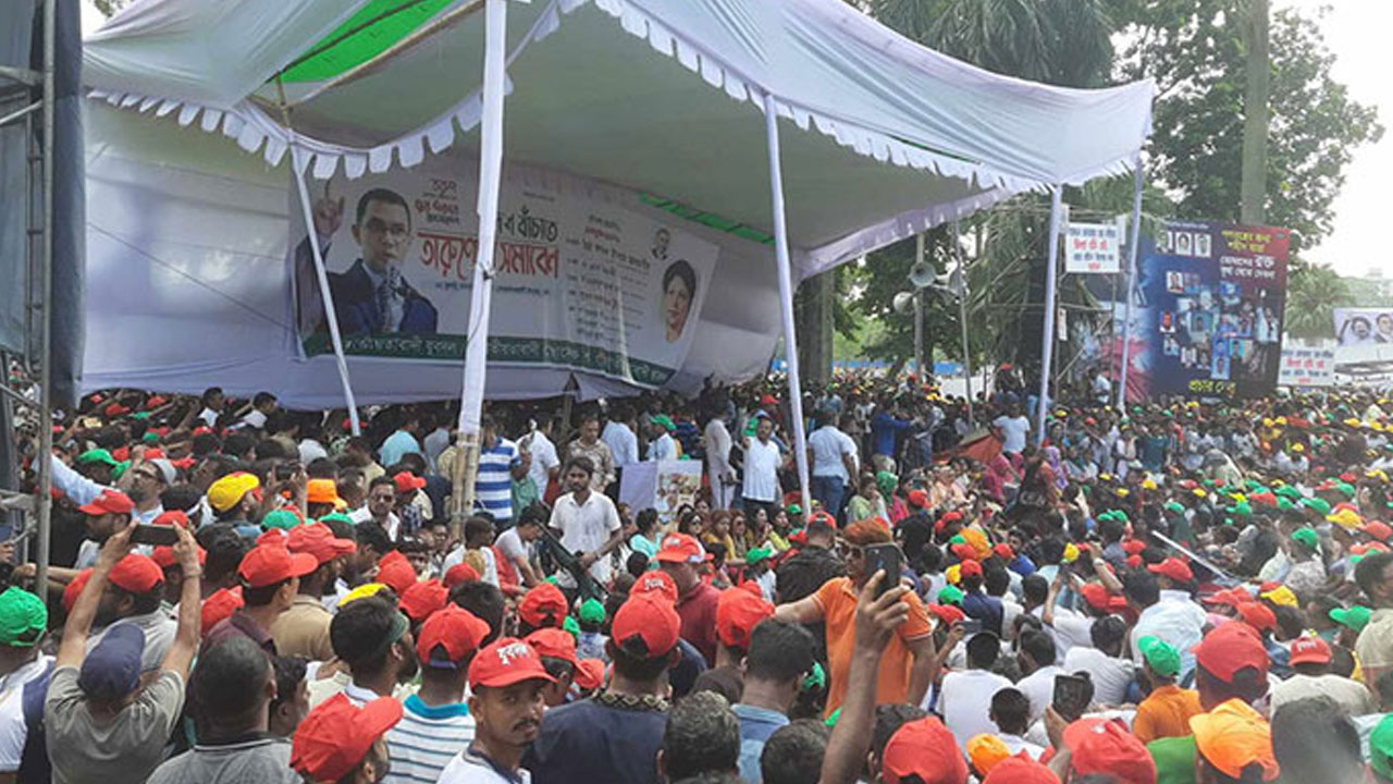 সোহরাওয়ার্দী উদ্যানে বিএনপির তারুণ্যের সমাবেশের মঞ্চ। ছবি : সংগৃহীত