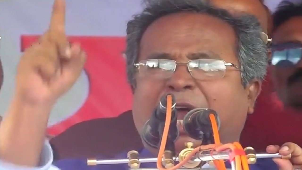কুষ্টিয়া জেলা আওয়ামী লীগের সাধারণ সম্পাদক আসগর আলী। ছবি : কালবেলা
