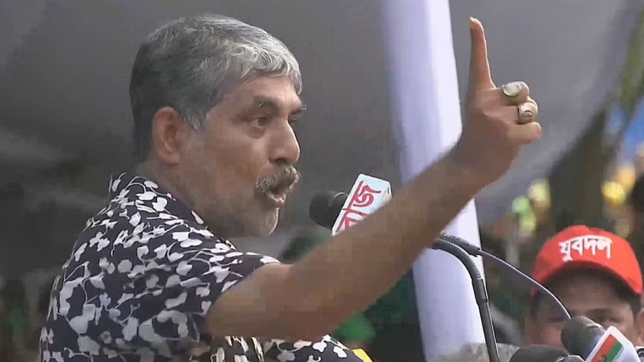 বিএনপির সমাবেশে সাংবাদিক শফিকুল ইসলাম কাজল। ছবি : সংগৃহীত