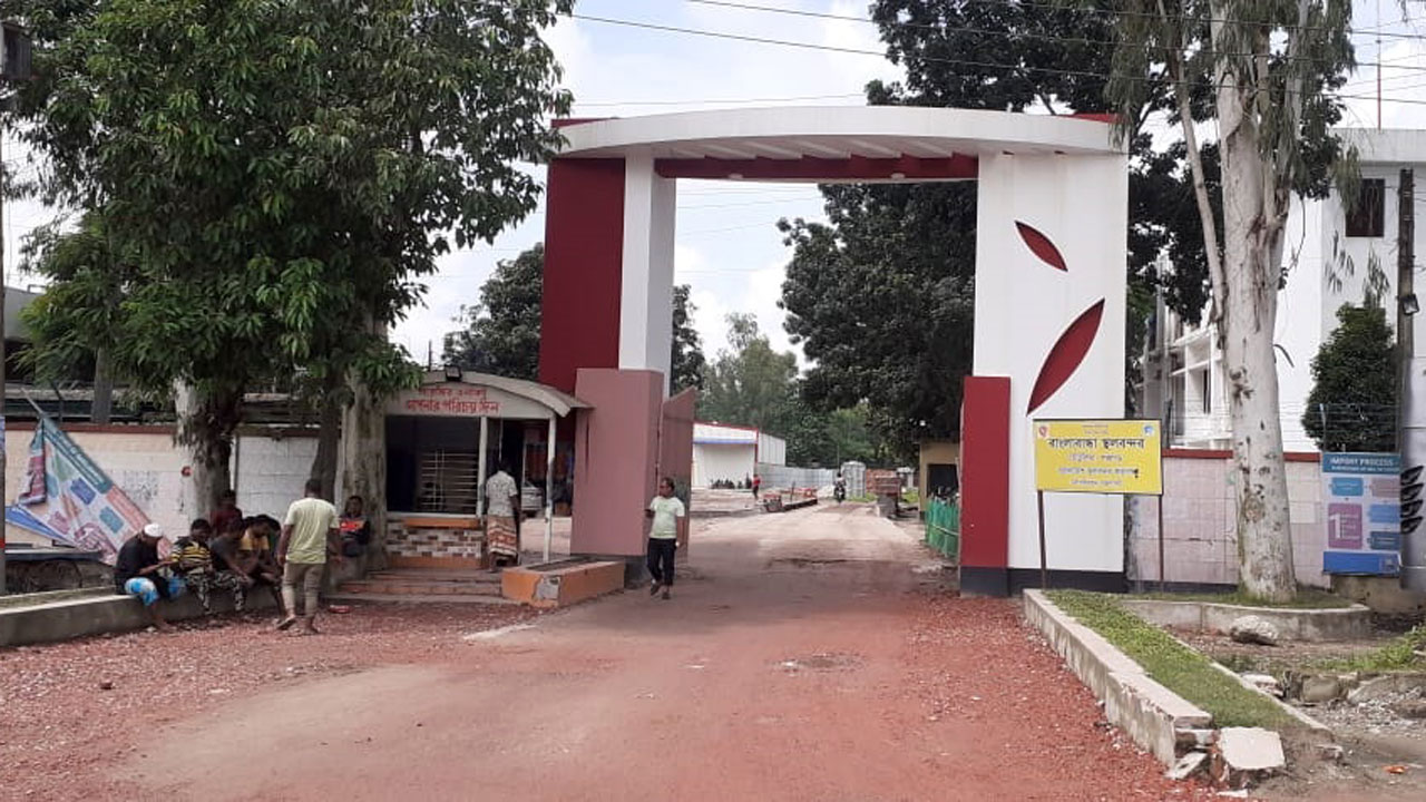 বাংলাবান্ধা স্থলবন্দর। ছবি : সংগৃহীত