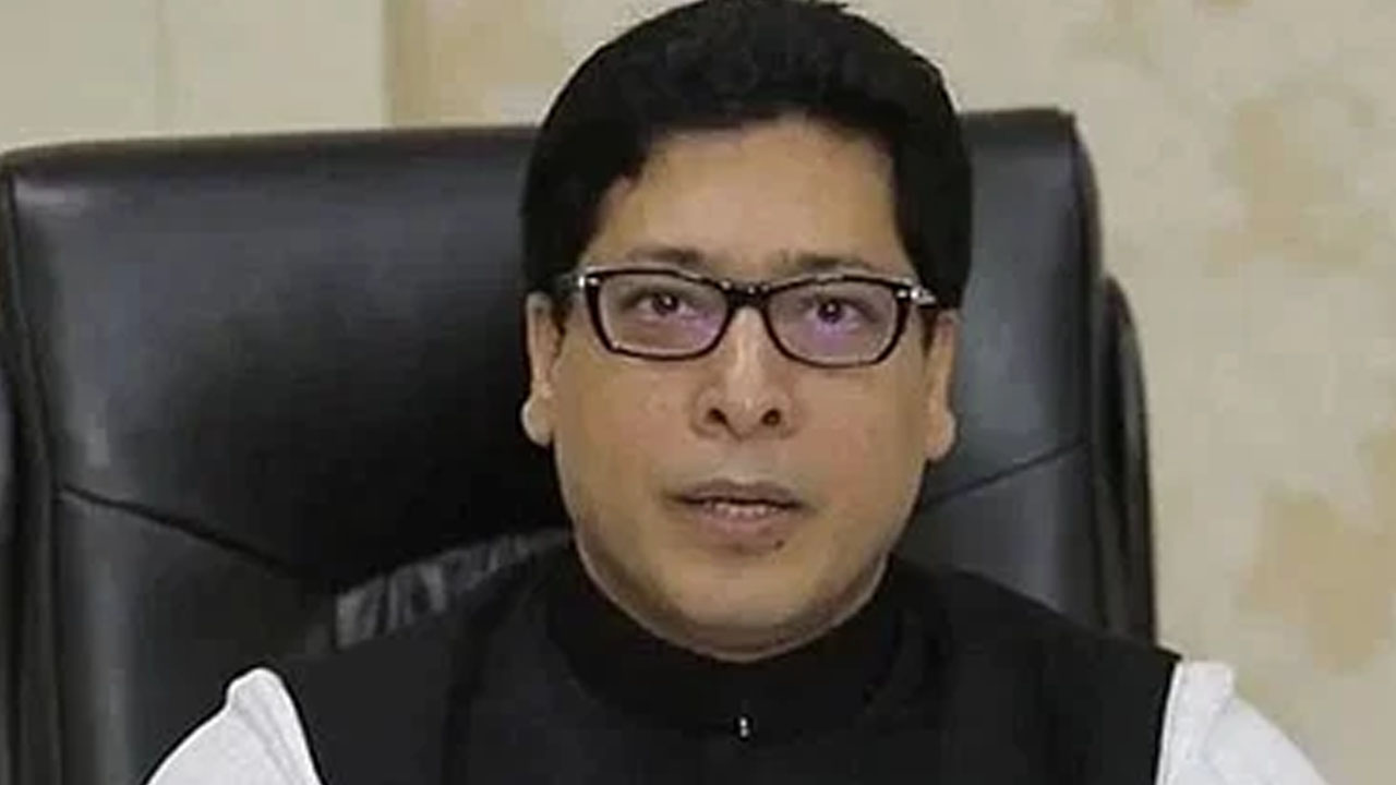 জনপ্রশাসন প্রতিমন্ত্রী ফরহাদ হোসেন। পুরোনো ছবি