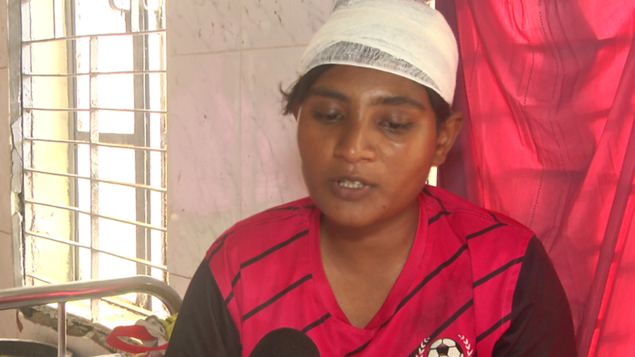 হাসপাতালে আহত এক ফুটবলার। ছবি : সংগৃহীত