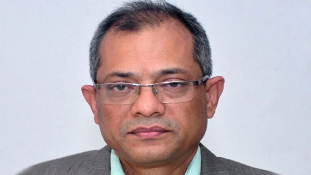 সরকারি কর্মকমিশনের (পিএসসি) সদস্য অধ্যাপক দেলোয়ার হোসেন। ছবি : সংগৃহীত
