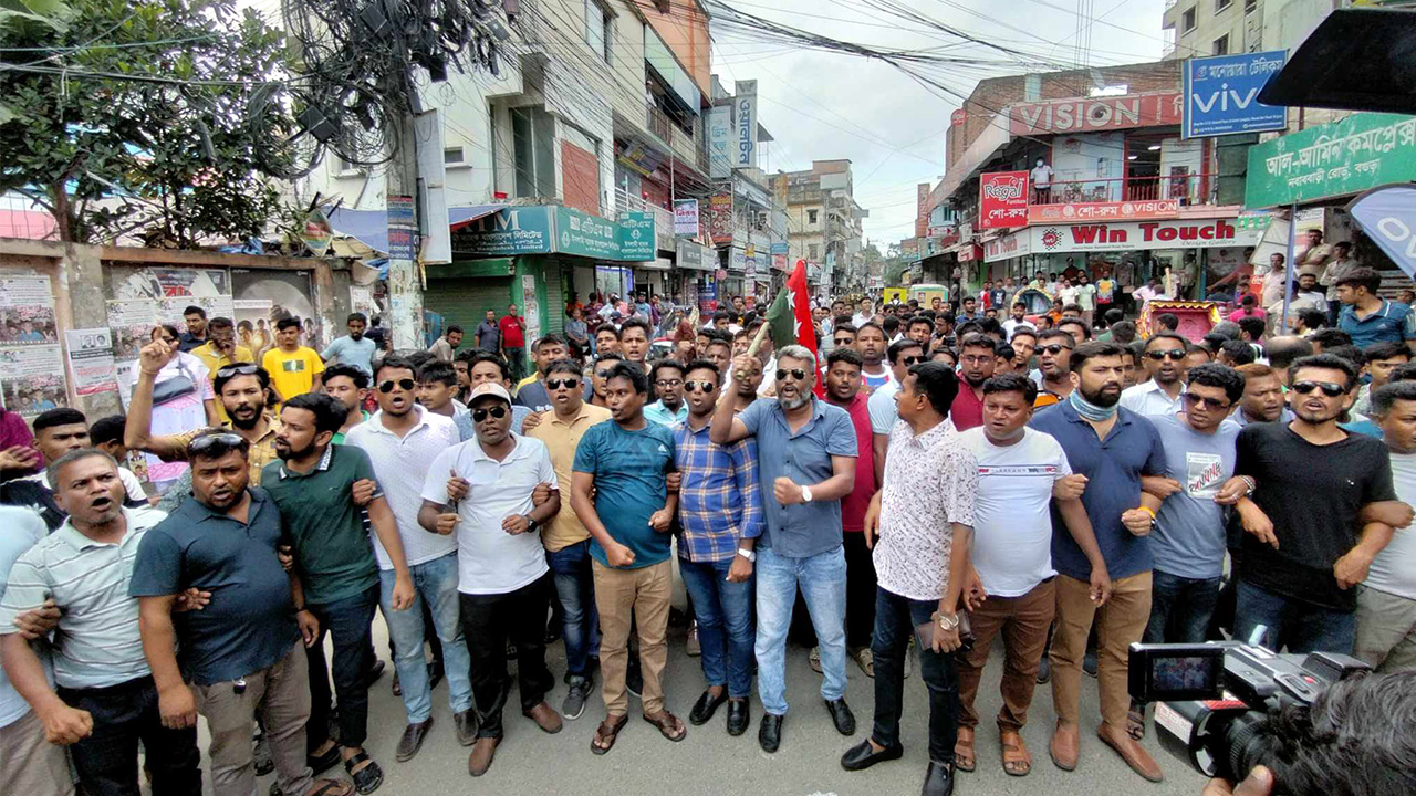 বগুড়ায় বিএনপির বিক্ষোভ মিছিল ও সমাবেশ। ছবি : কালবেলা