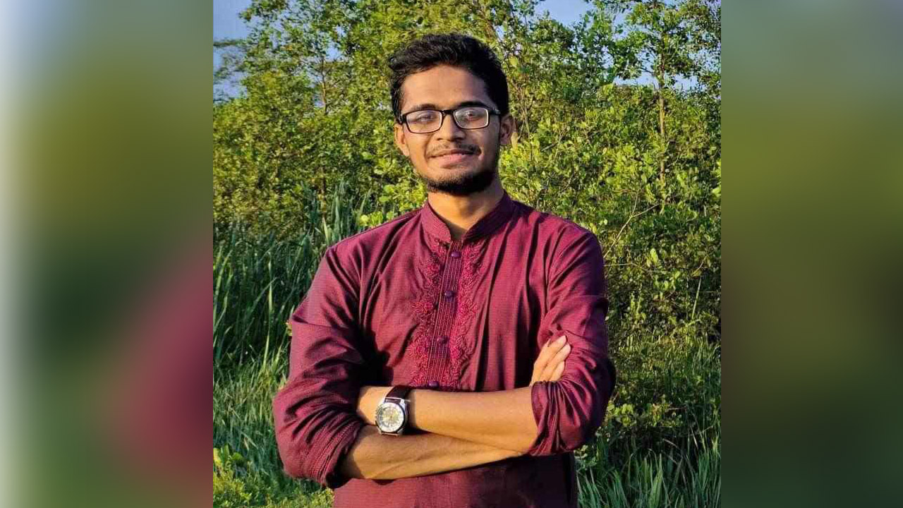 শিক্ষার্থী রাকিব।